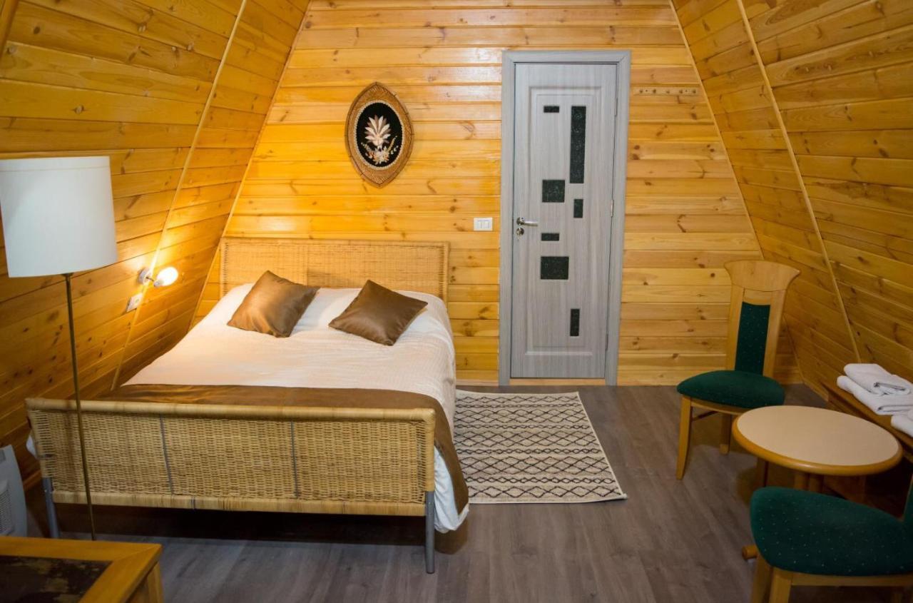 Casute Din Lemn Hotel Jiblea Veche Exterior photo